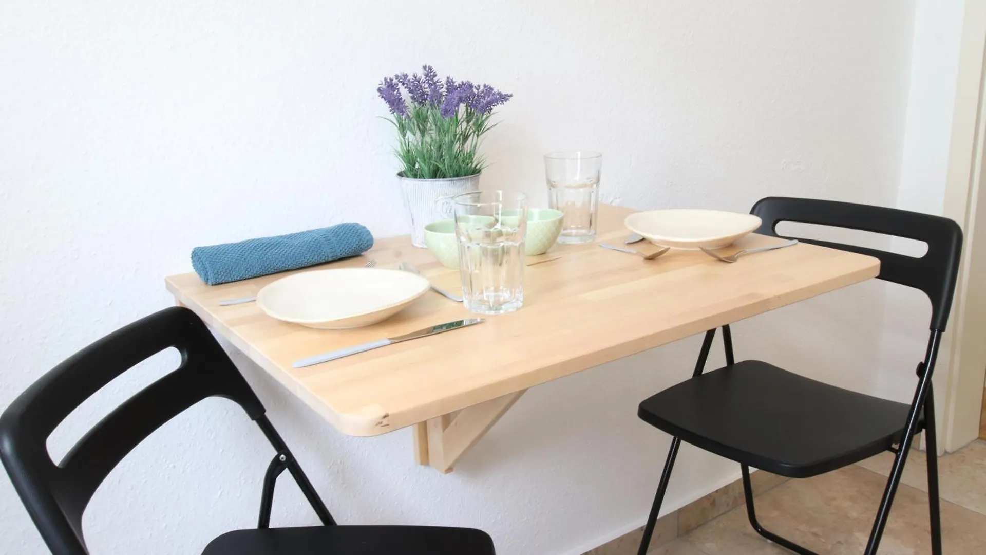 Mitten Im Szeneviertel Karl-Heine 라이프치히 0*,  독일